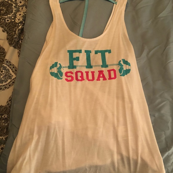 Tank tops - Picture 3 of 8